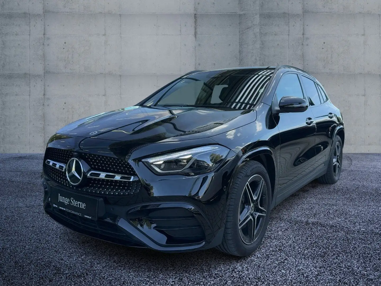 Mercedes-Benz GLA 200 d 4MATIC Österreich-Edition AMG Line Negru - 2