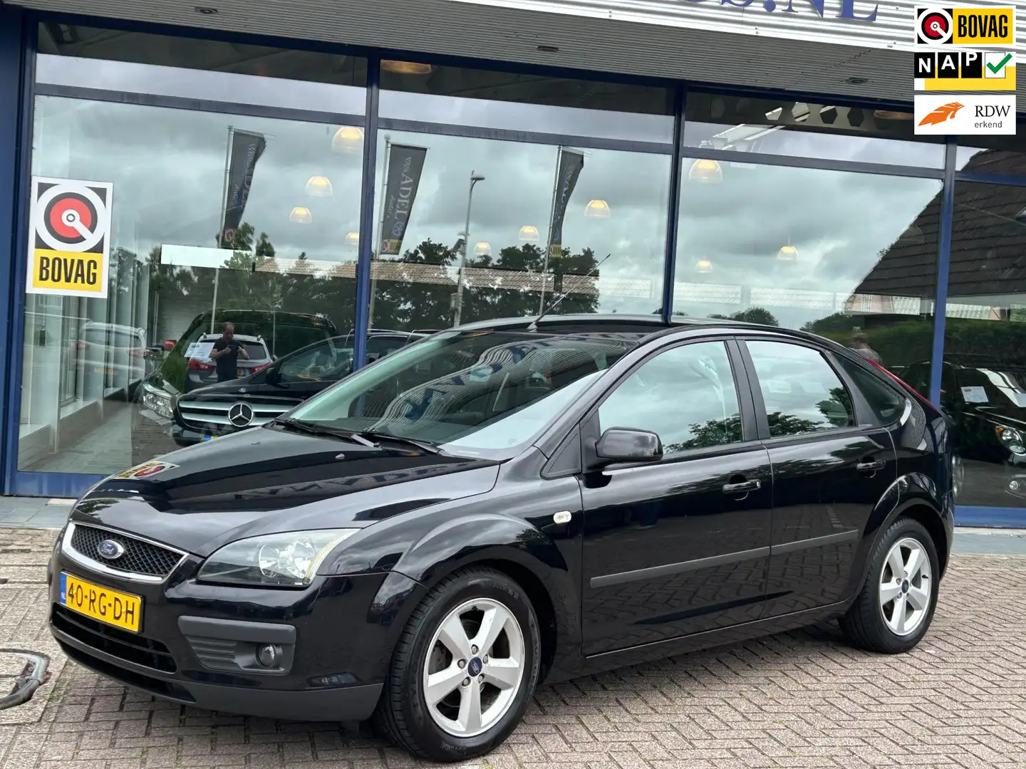 Ford Focus 1.6-16V First Edition 5Drs Airco Cruise Trekhaak N Noir - 1
