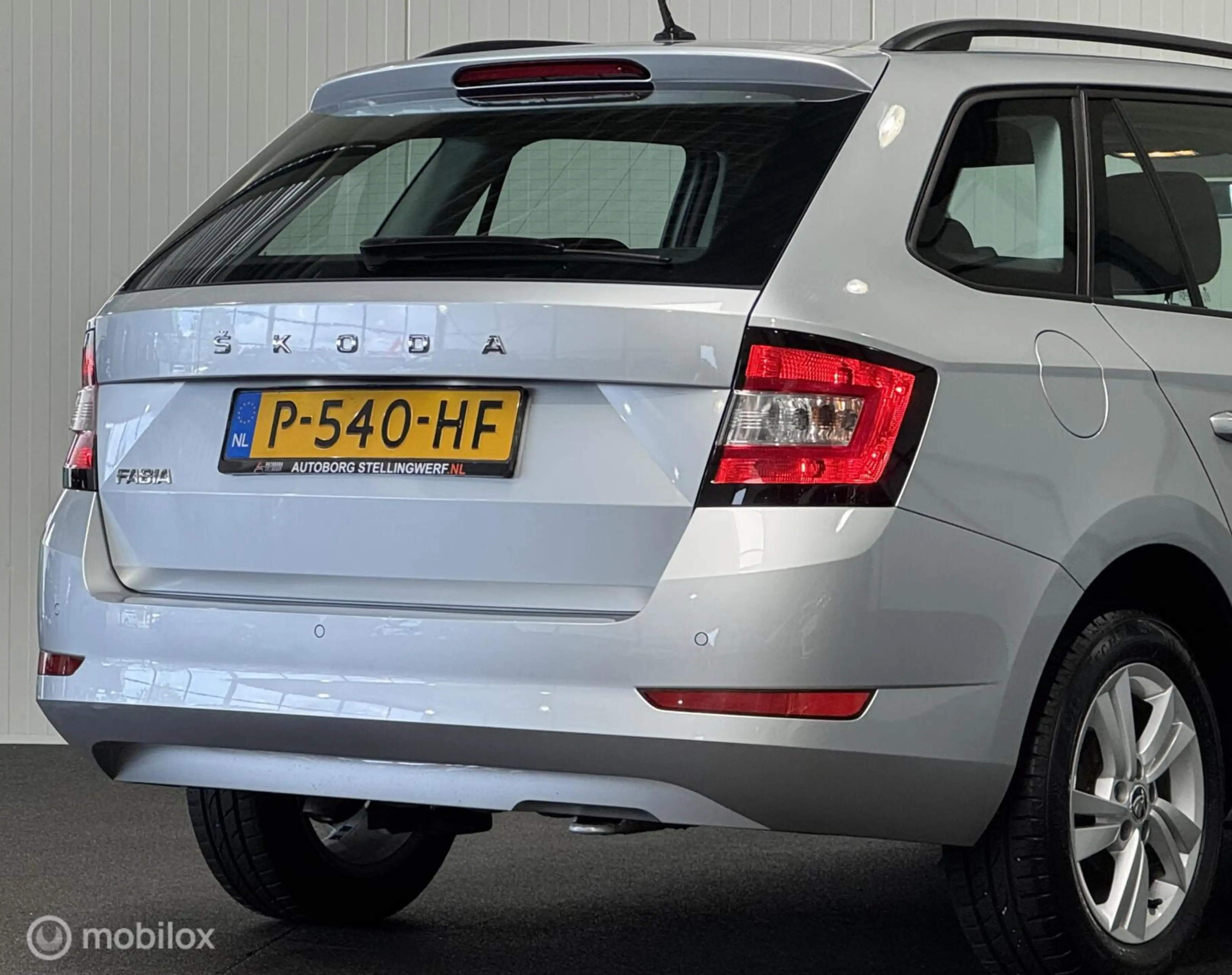 Skoda Fabia Combi 1.0 TSI Ambition [ Carplay parkpilot cruise — photo 15