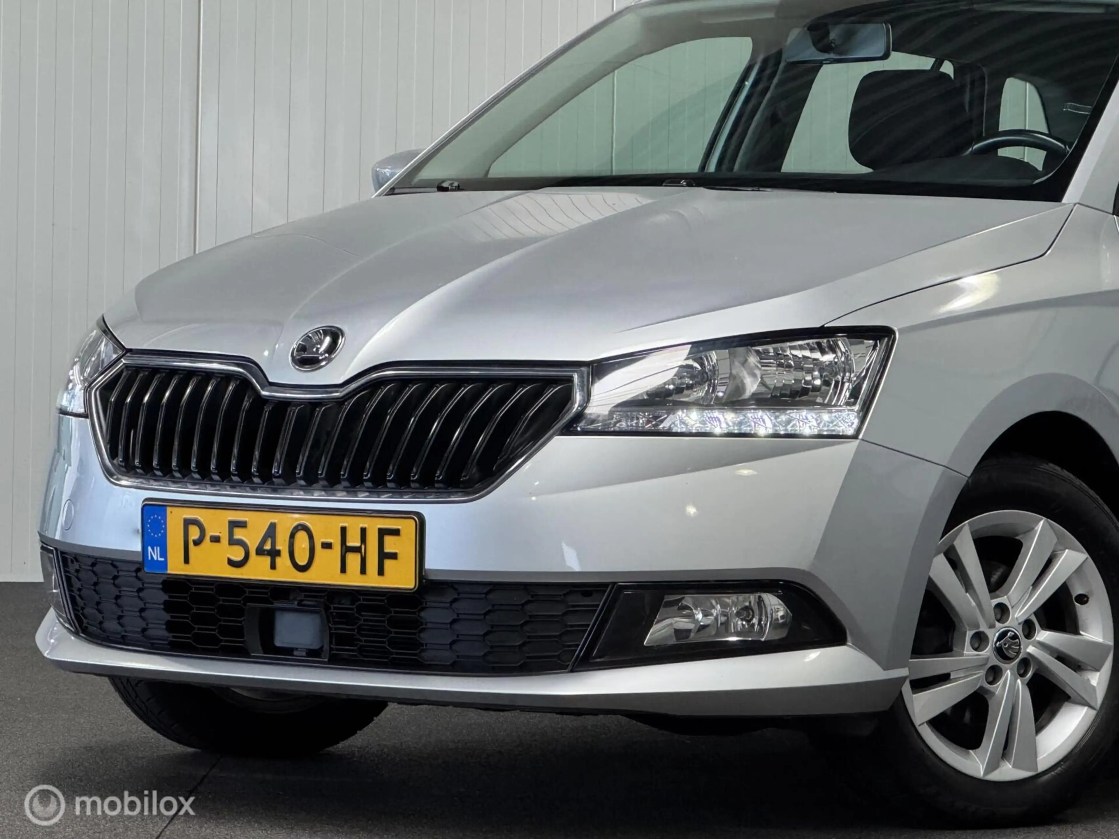 Skoda Fabia Combi 1.0 TSI Ambition [ Carplay parkpilot cruise — photo 30