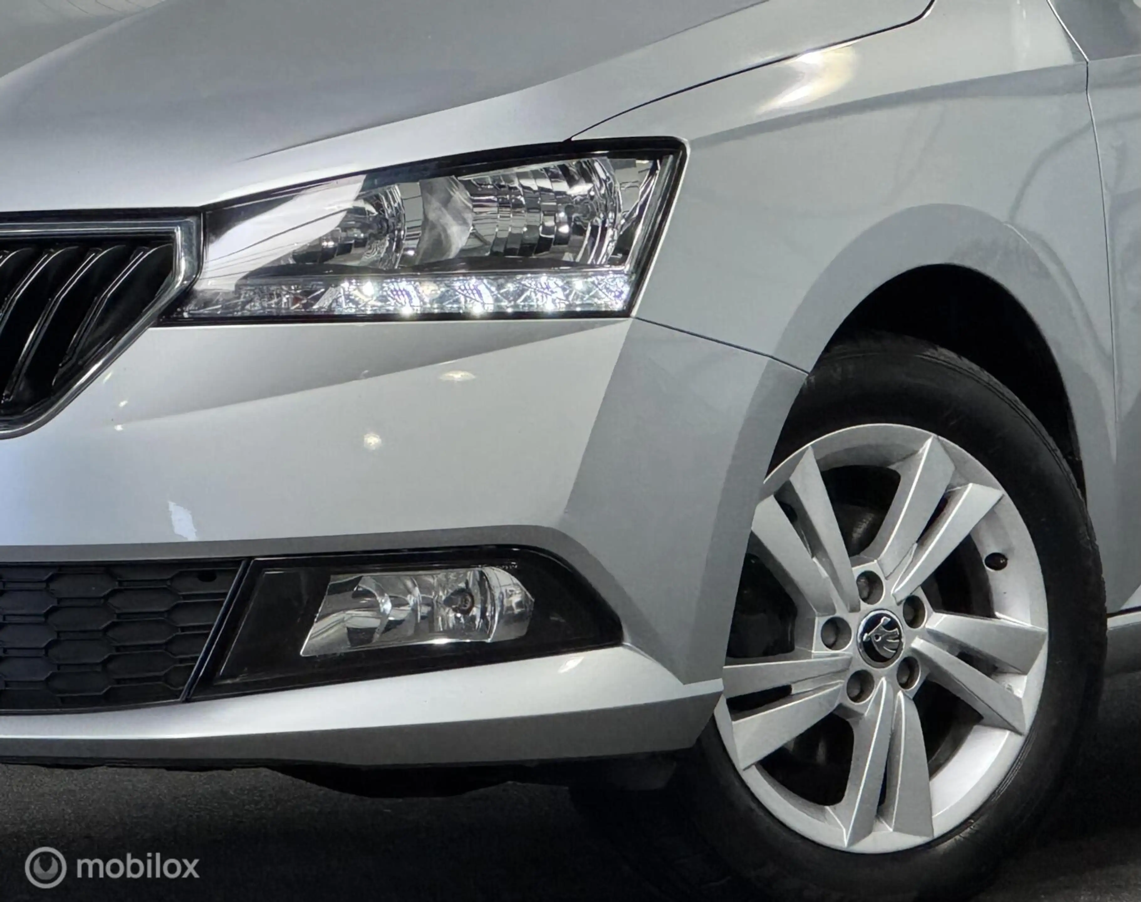 Skoda Fabia Combi 1.0 TSI Ambition [ Carplay parkpilot cruise — photo 24