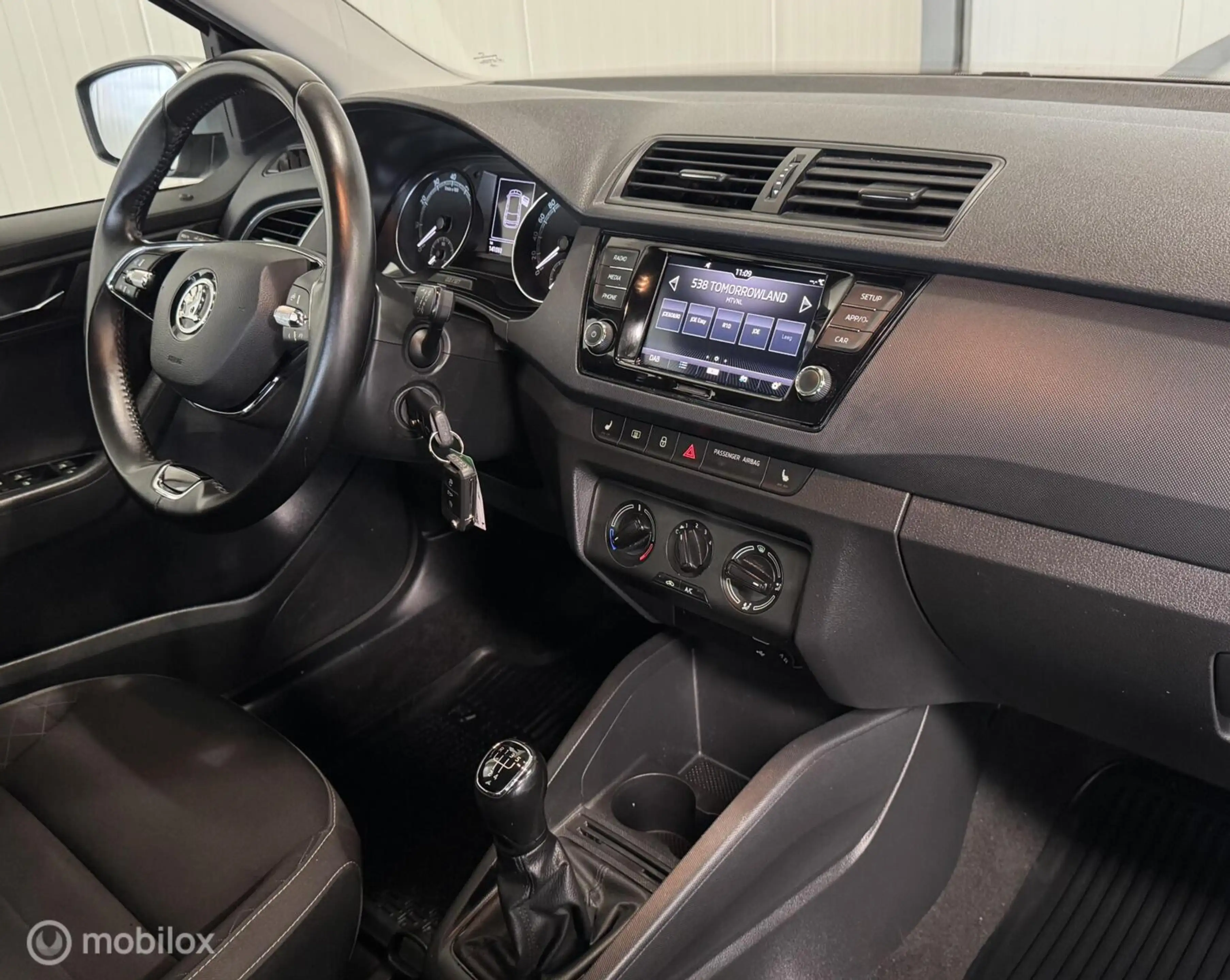 Skoda Fabia Combi 1.0 TSI Ambition [ Carplay parkpilot cruise — photo 16