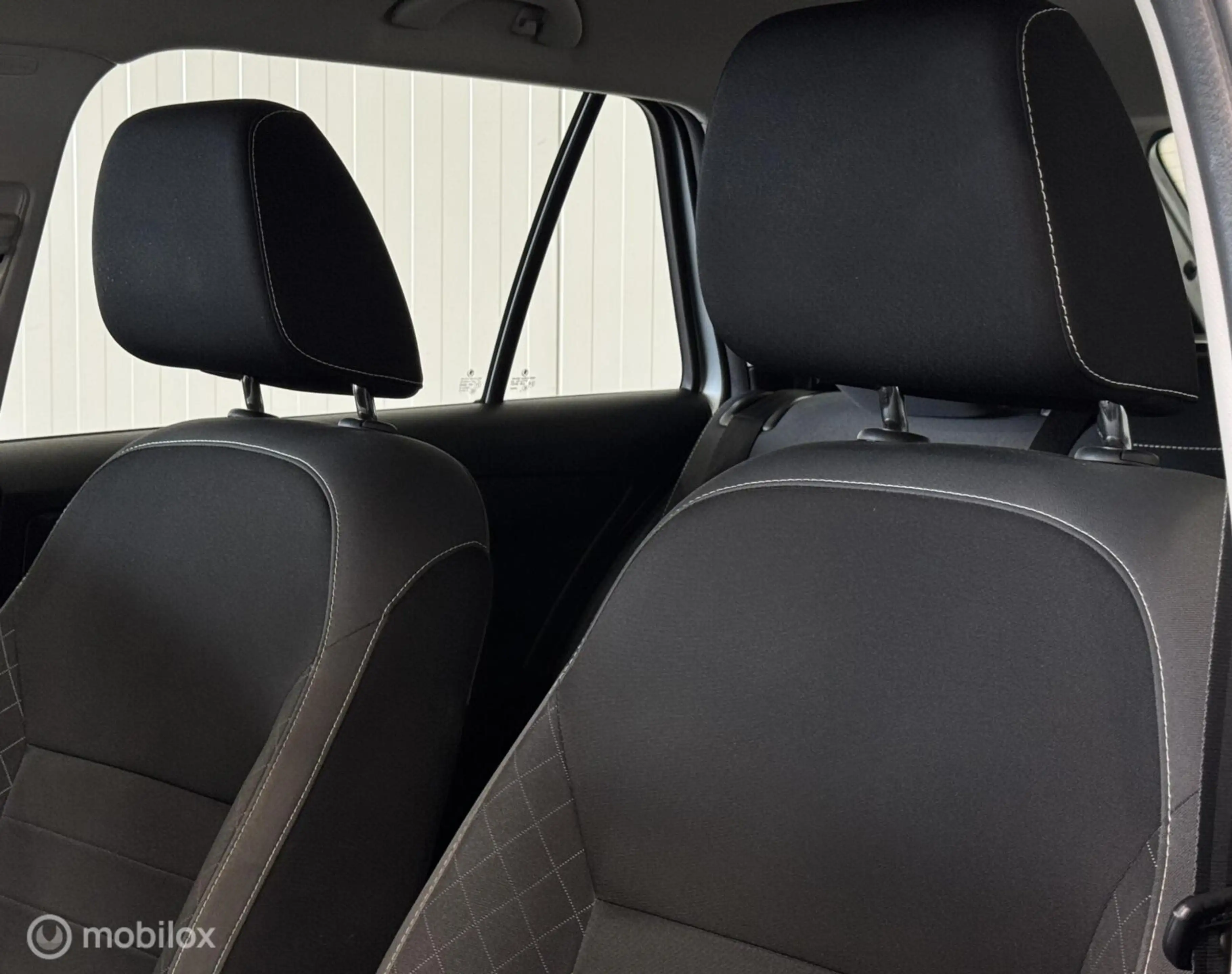 Skoda Fabia Combi 1.0 TSI Ambition [ Carplay parkpilot cruise — photo 9