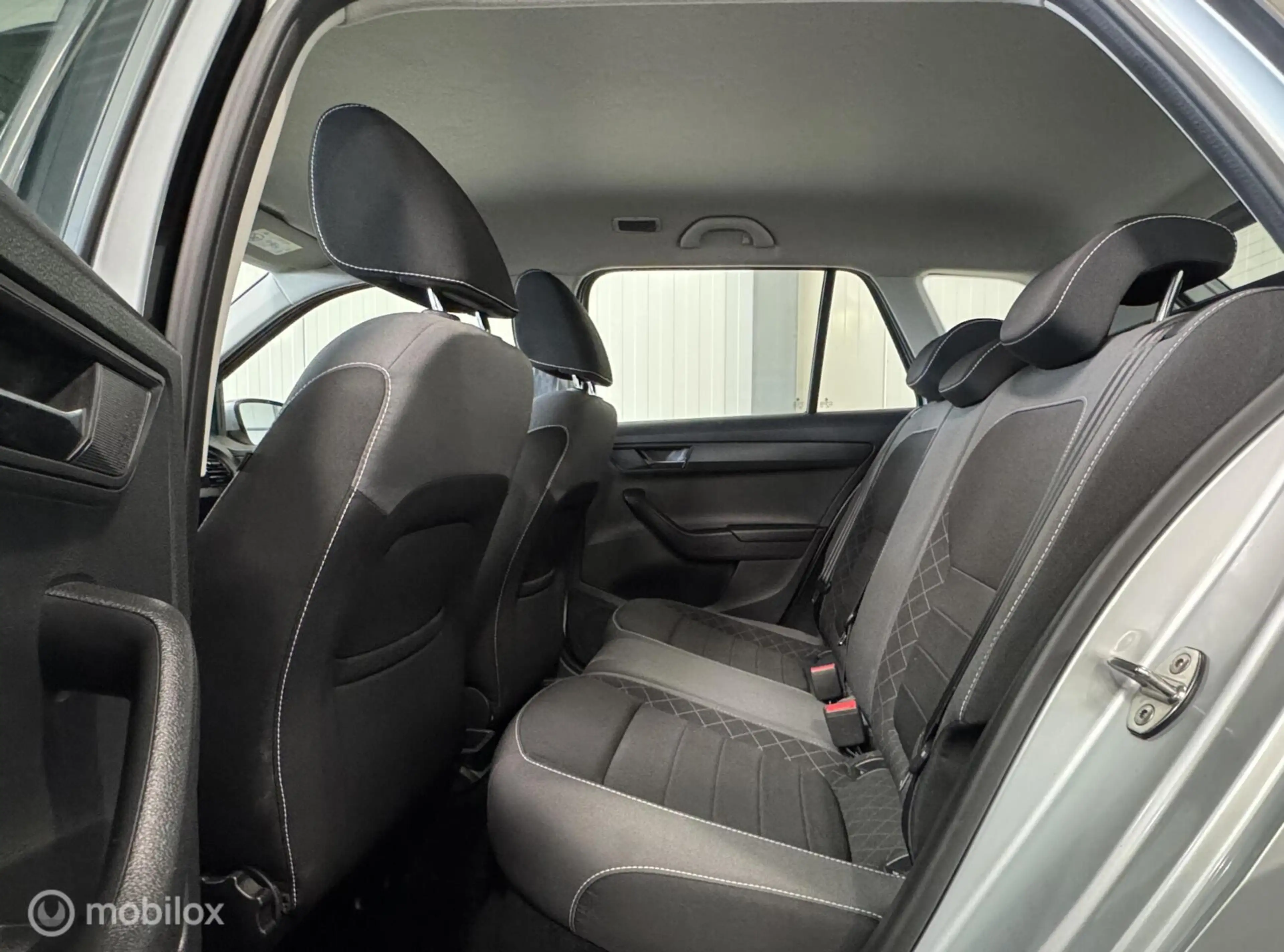 Skoda Fabia Combi 1.0 TSI Ambition [ Carplay parkpilot cruise — photo 10