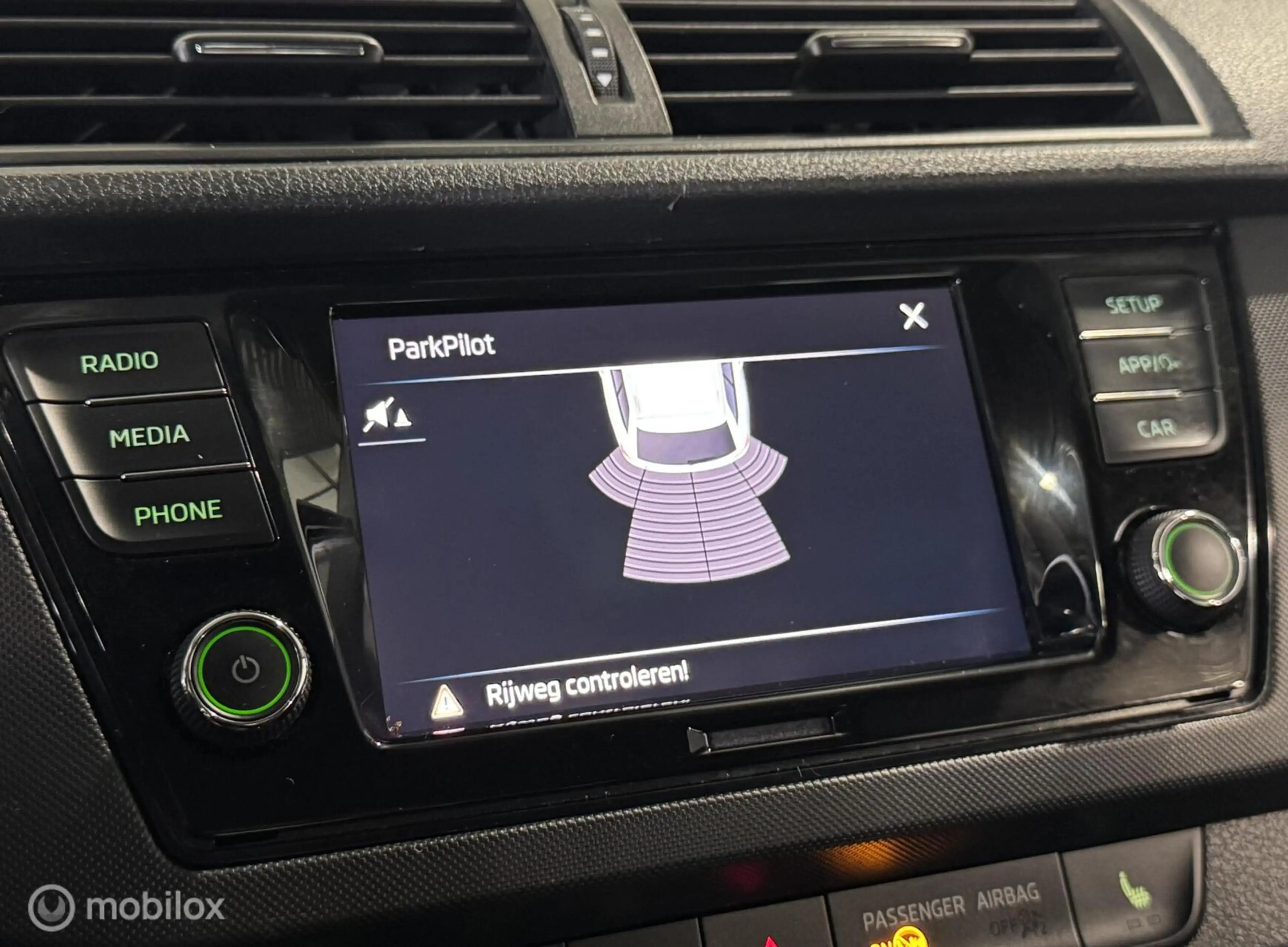 Skoda Fabia Combi 1.0 TSI Ambition [ Carplay parkpilot cruise — photo 19