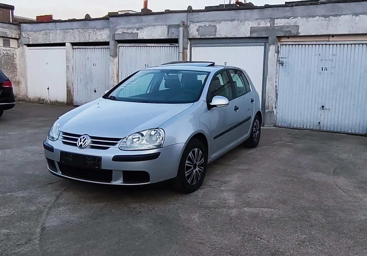 Volkswagen Golf 1.6 Comfortline - 1