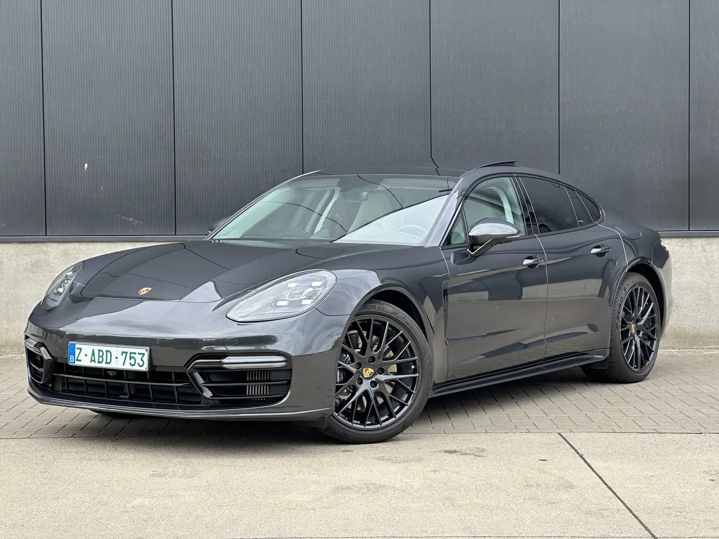Porsche Panamera 4 E-Hybrid Zwart - 1