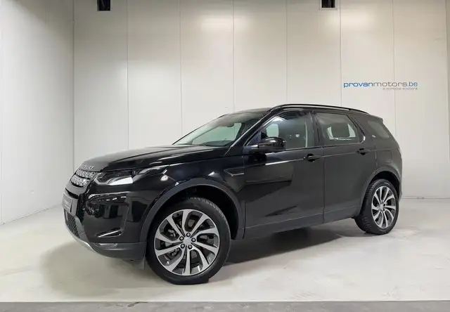 Land Rover Discovery Sport view 4