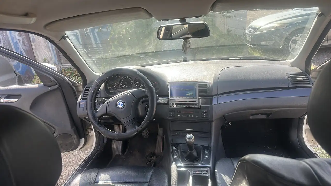BMW 323i, foto 7