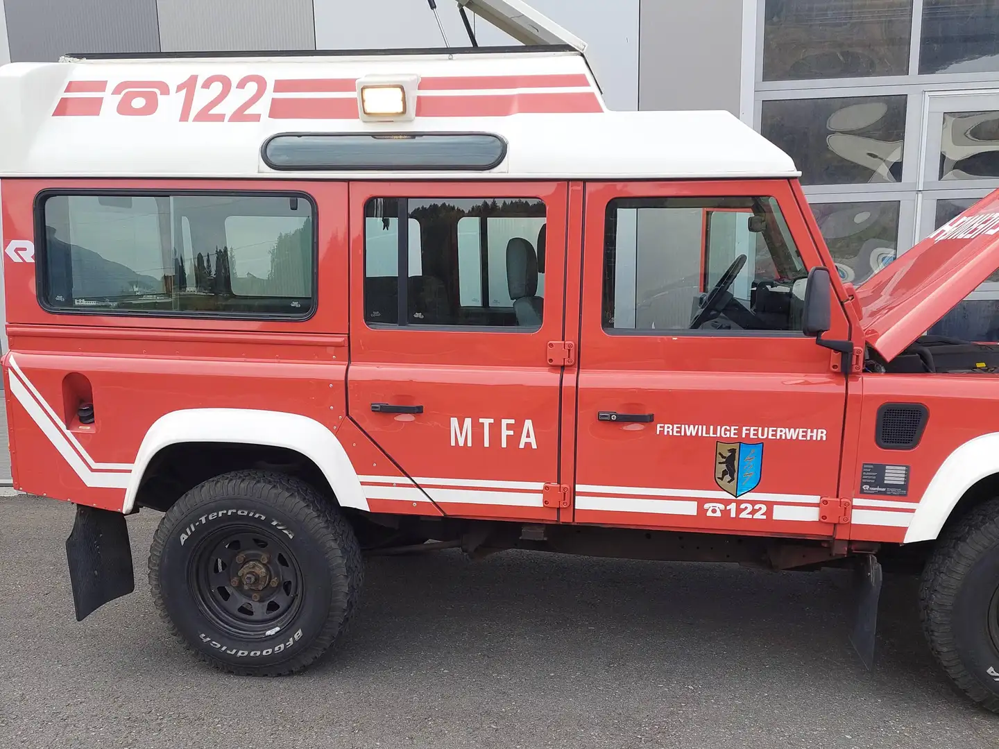 Land Rover Defender Land Rover 110" Station TD Rot - 1