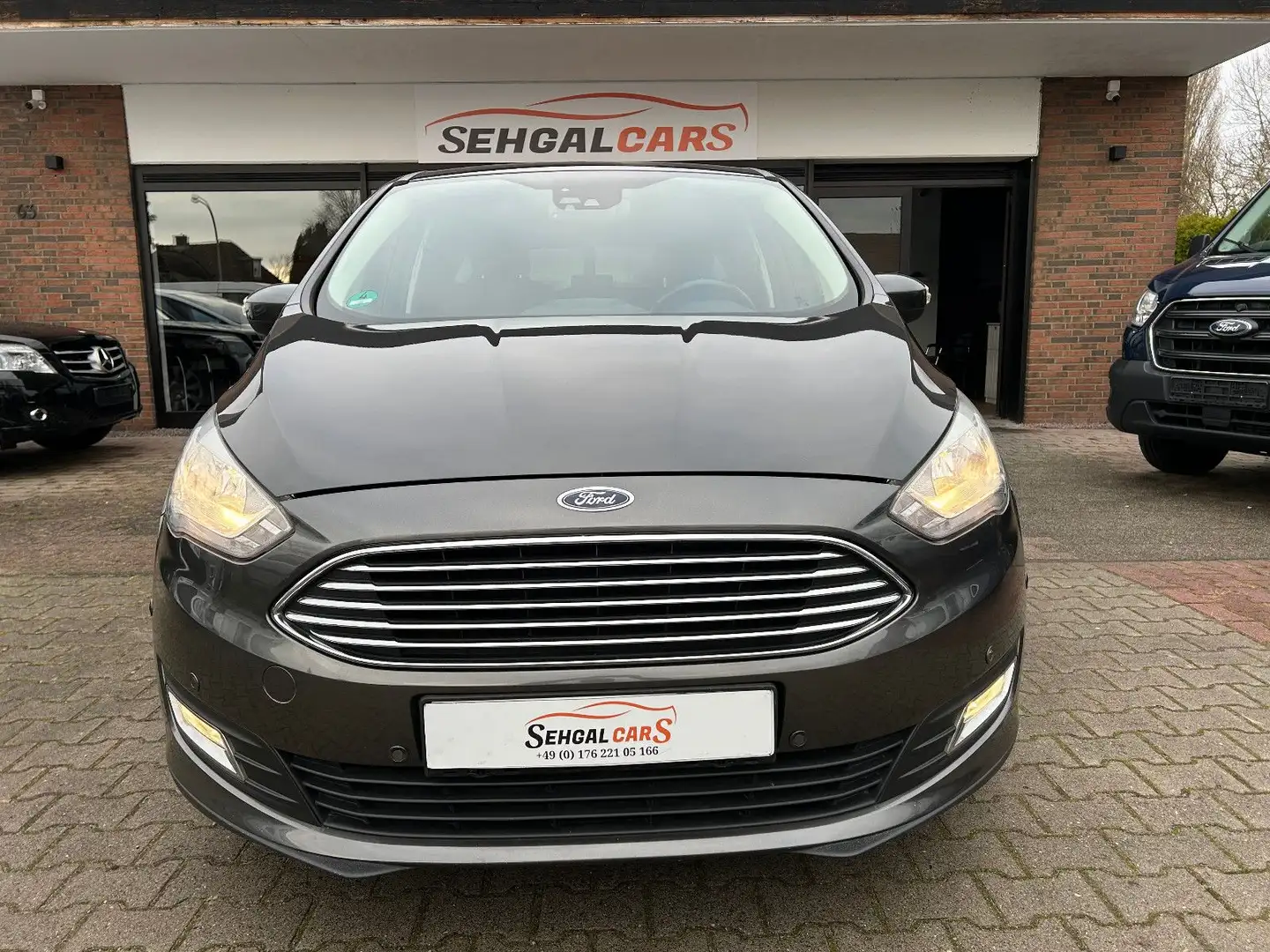 Ford C-Max C-MAX 1,0 EcoBoost Titanium Navi*Klima*Parkpilot Grau - 2