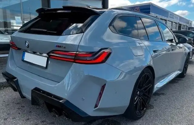 BMW M5 M5 Touring MDriverPackAHKPanB&W Ansicht 9