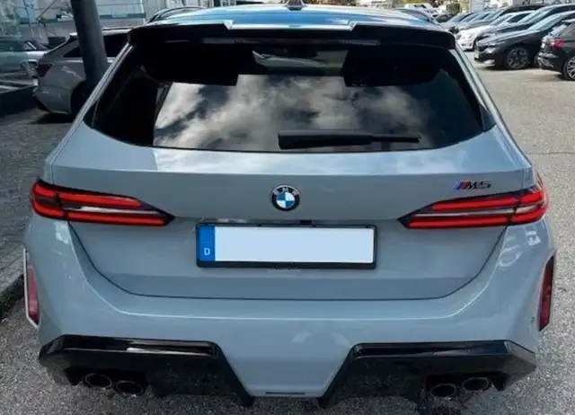 BMW M5 M5 Touring MDriverPackAHKPanB&W Ansicht 8
