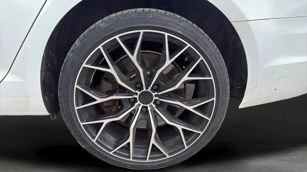 Audi A4 снимка Audi A4