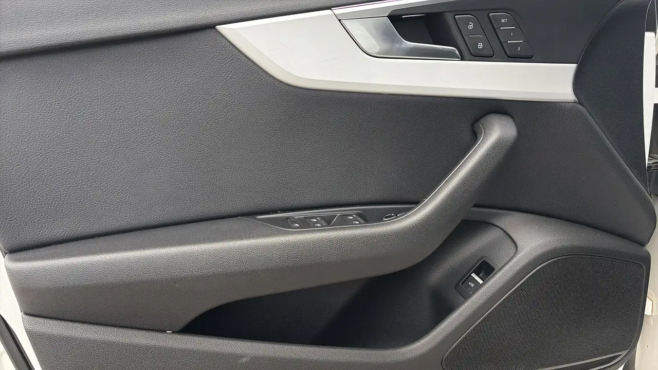 Audi A4 снимка Audi A4