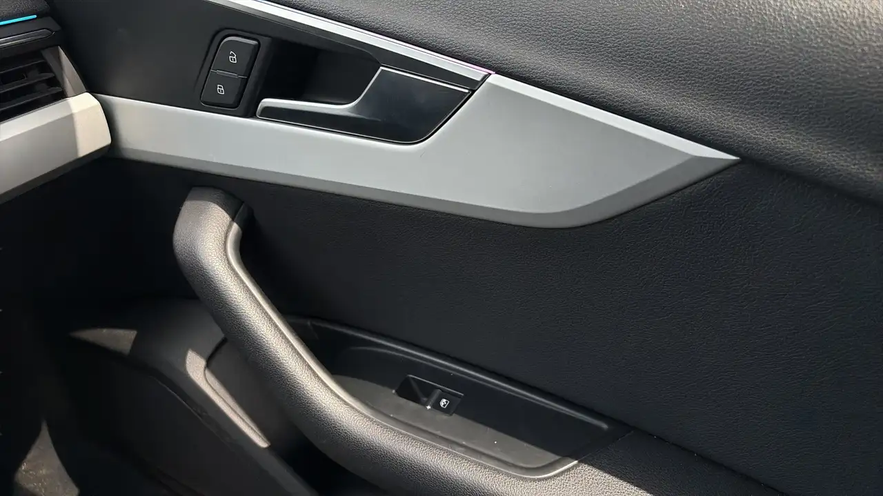 Audi A4 снимка Audi A4
