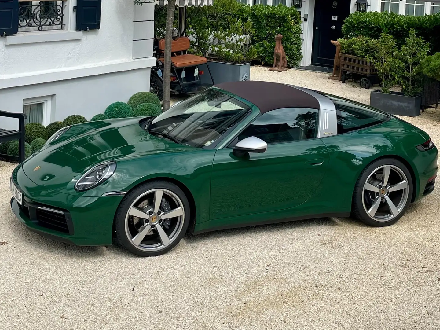 Porsche 992 911 Targa 4 PDK Grün - 1