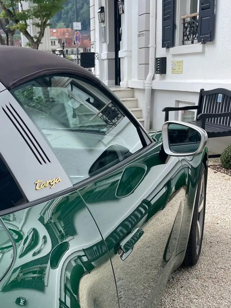 Porsche 992 911 Targa 4 PDK Grün - 2