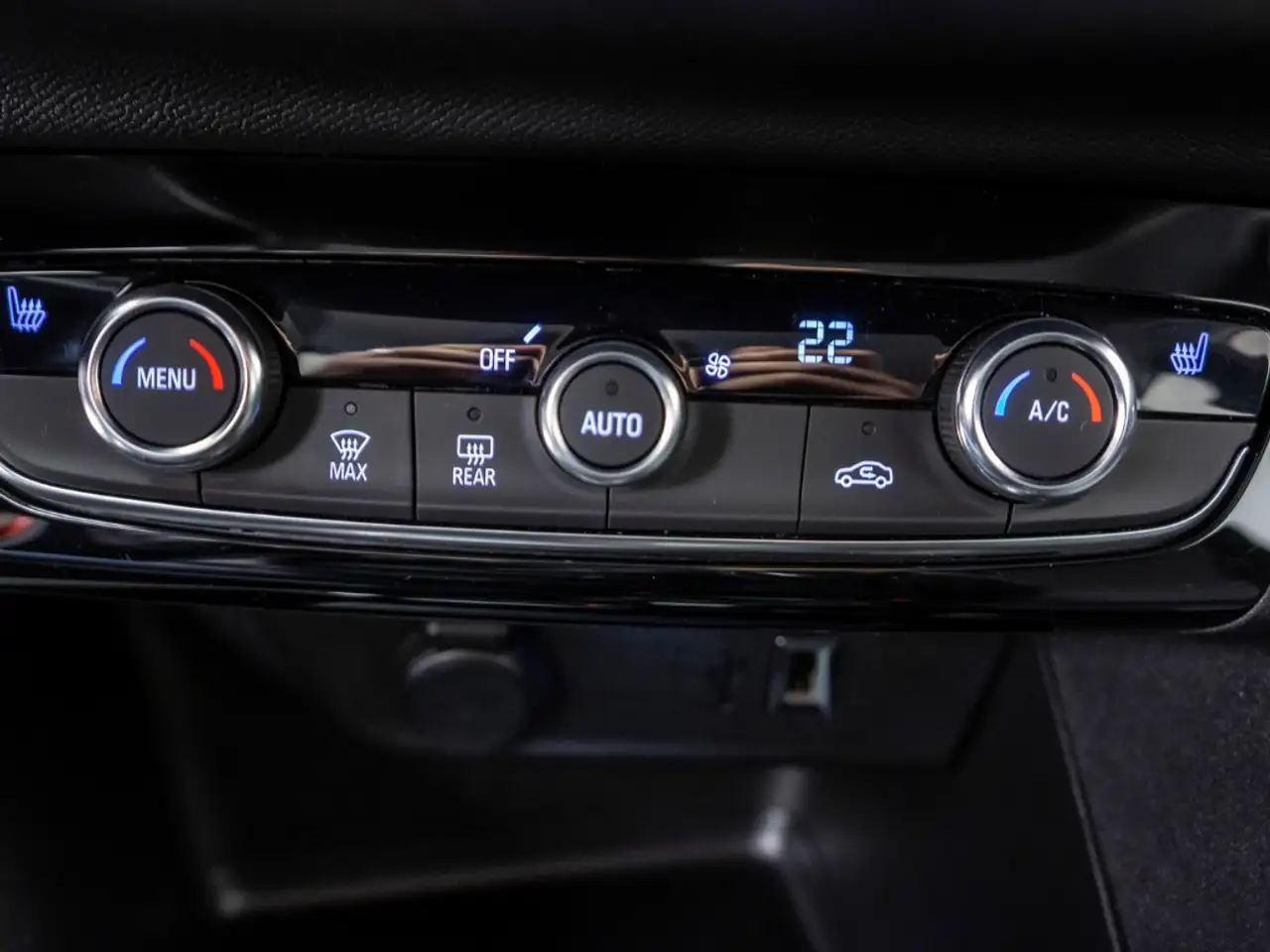 Opel Corsa-e F e Edition Automatik PDC Apple Carplay (83) 25