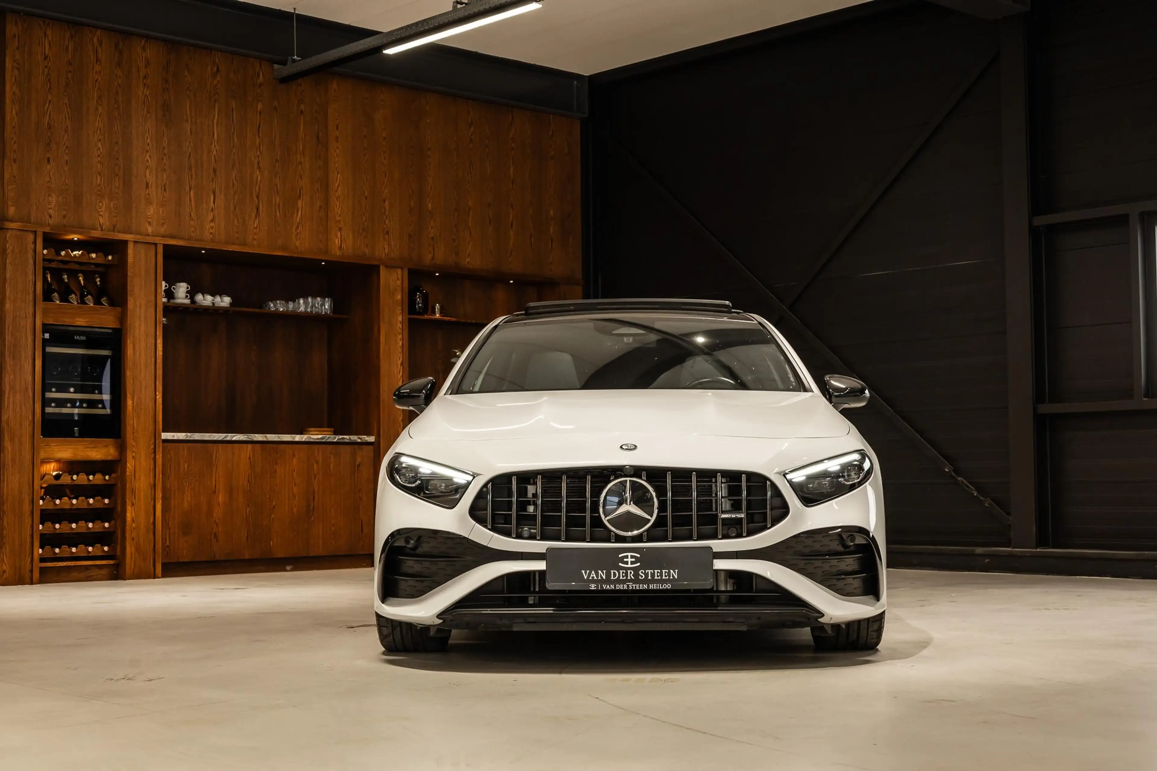 Mercedes-Benz A 35 AMG 4MATIC — photo 13