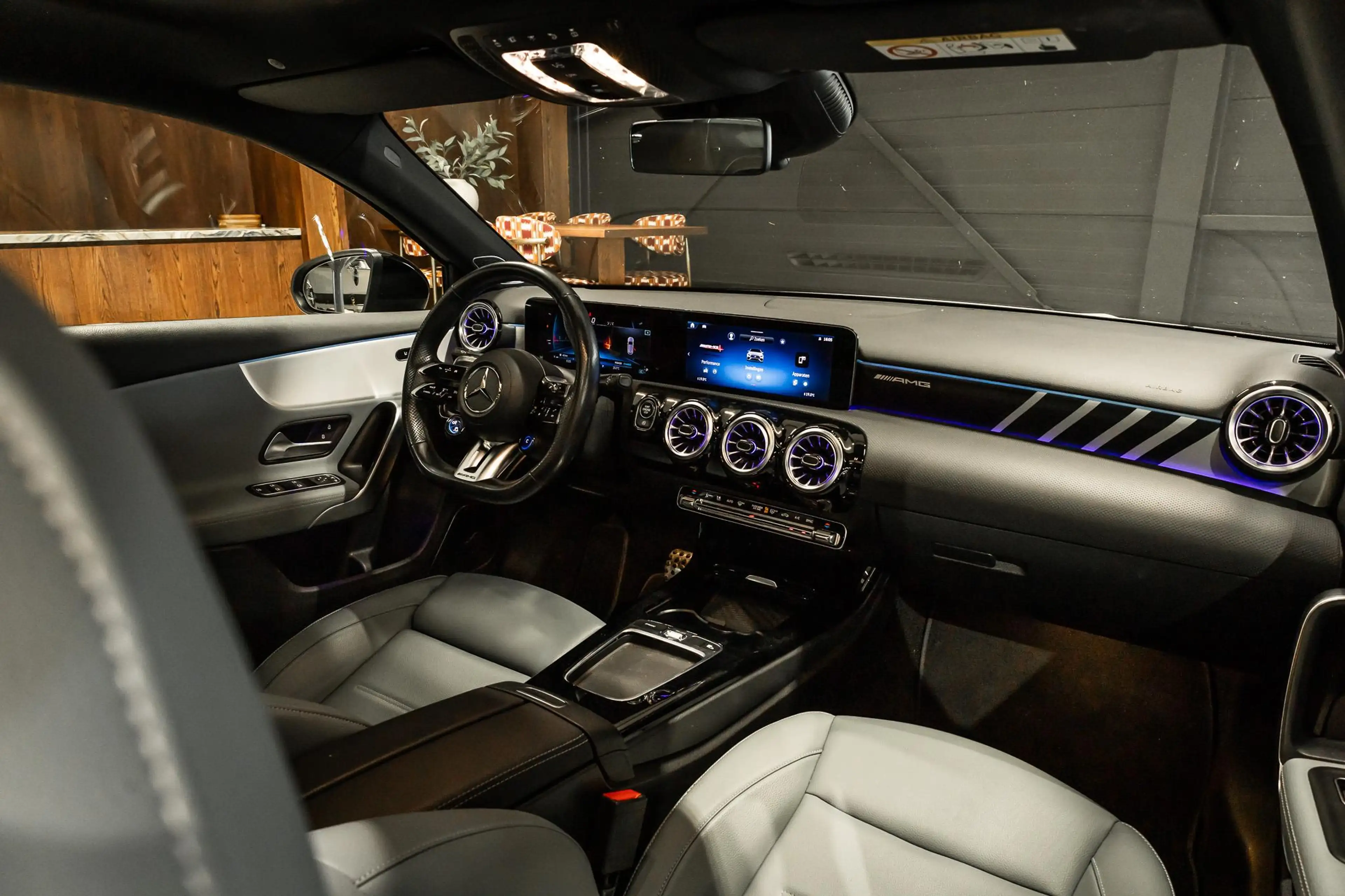 Mercedes-Benz A 35 AMG 4MATIC — photo 8