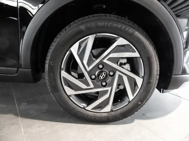 Hyundai Bayon view 3
