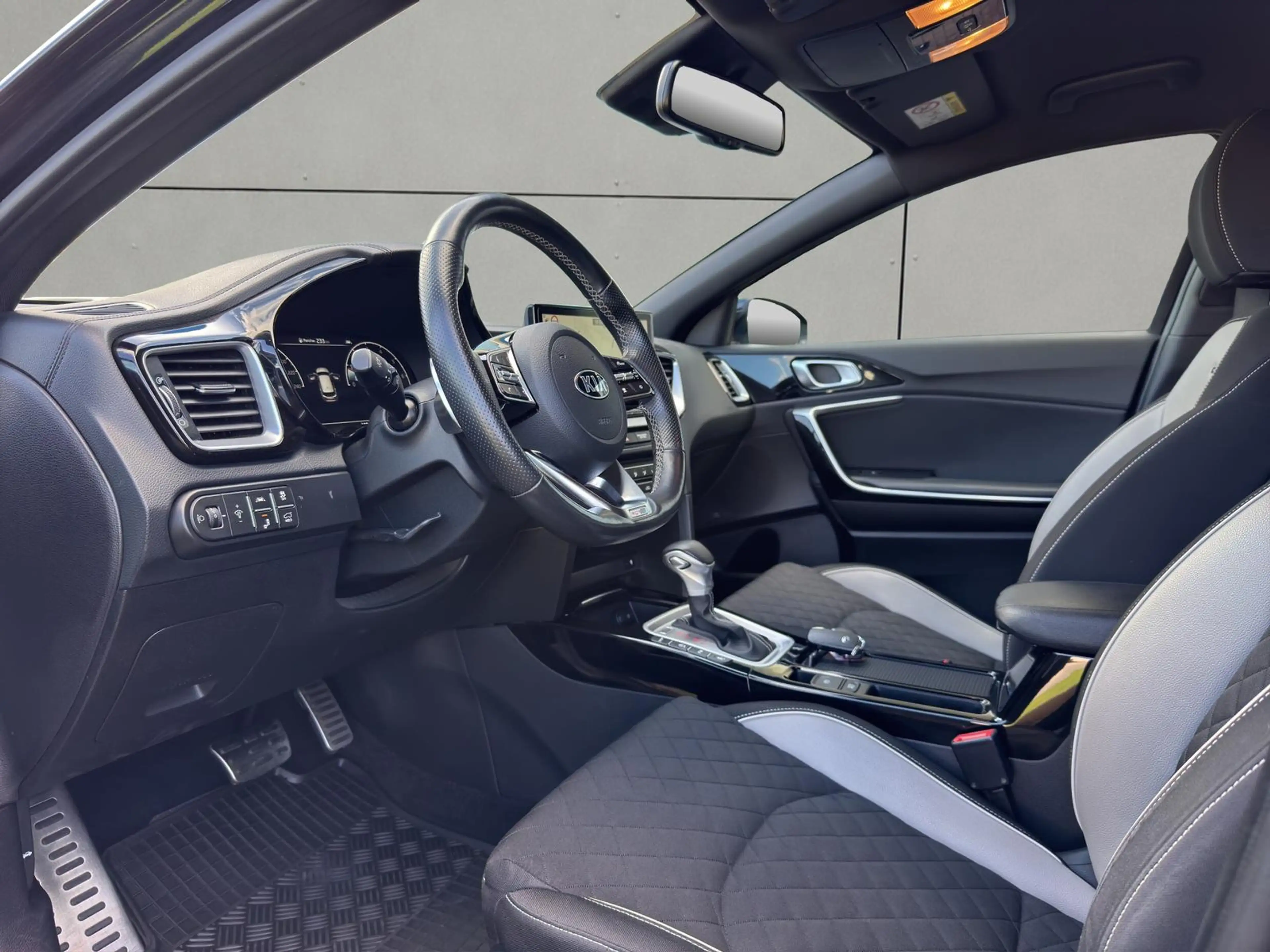 Kia Ceed SW / cee'd SW GT Line 1.5T-GDI AHK Kamera JBL — photo 15