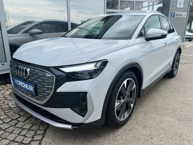 Audi Q4 e-tron Audi Q4 40 e-tron