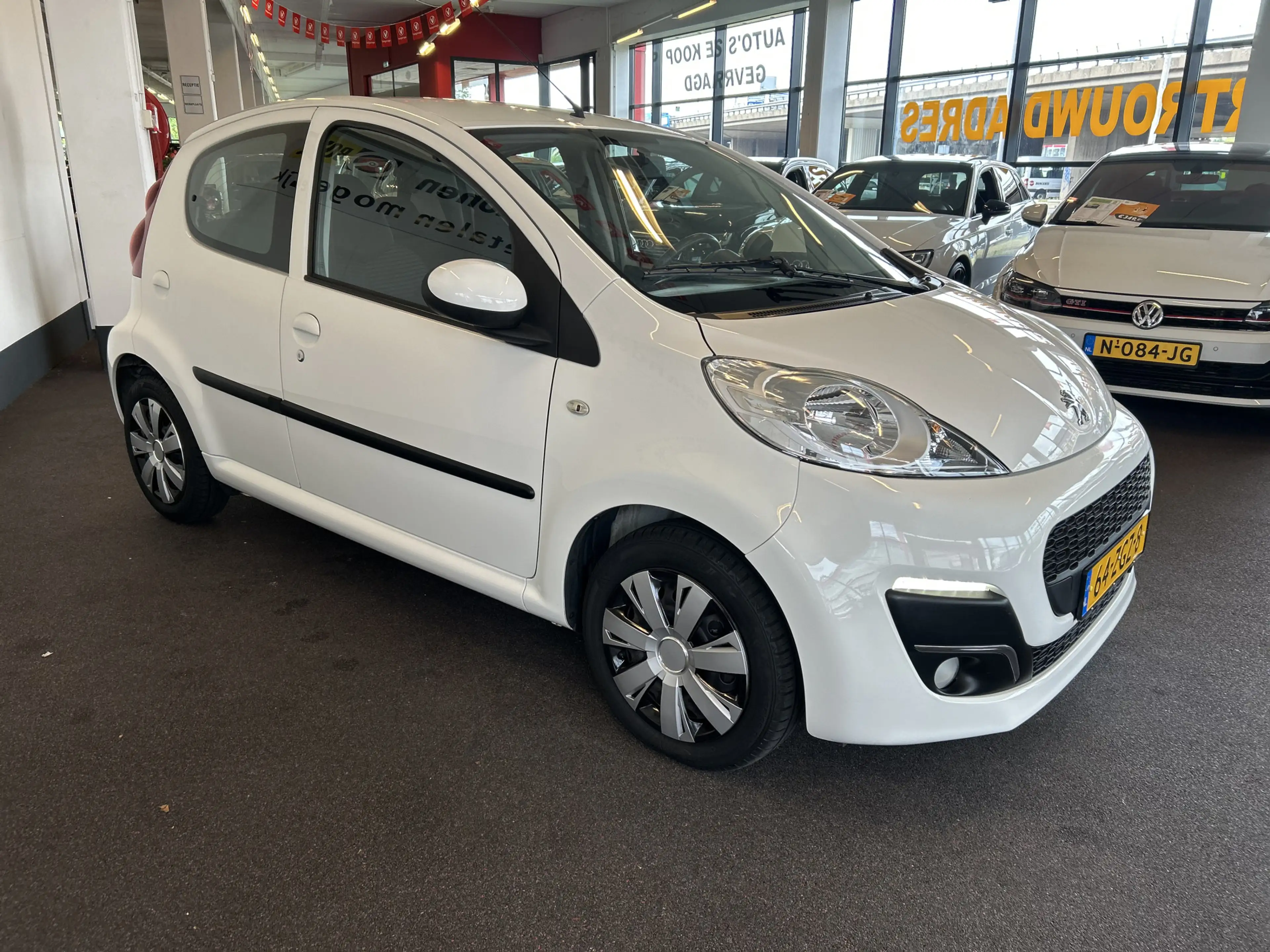 Peugeot 107 1.0 Active | Airco | LED Dagrijverlichting | Origi — photo 9