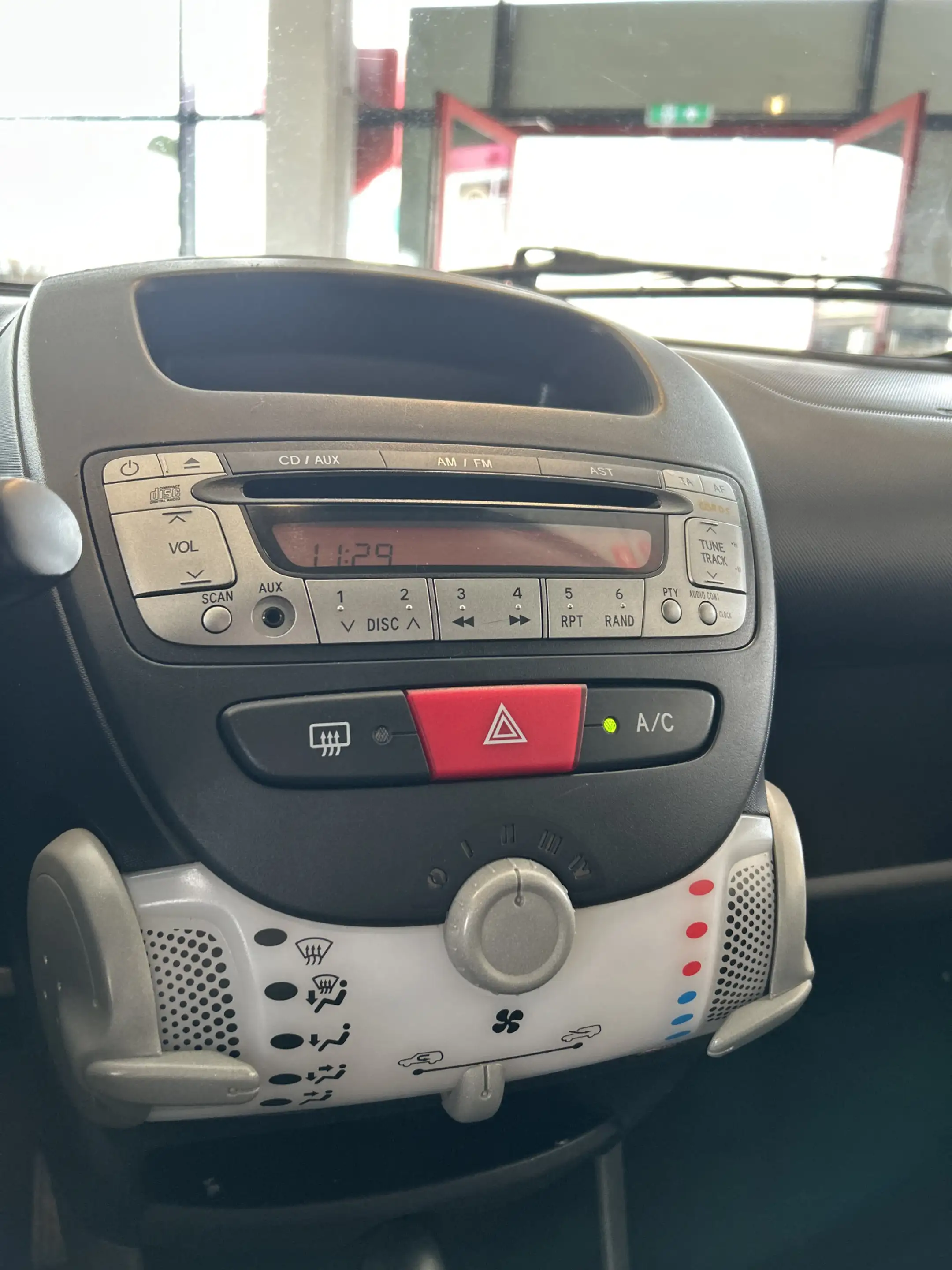 Peugeot 107 1.0 Active | Airco | LED Dagrijverlichting | Origi — photo 12