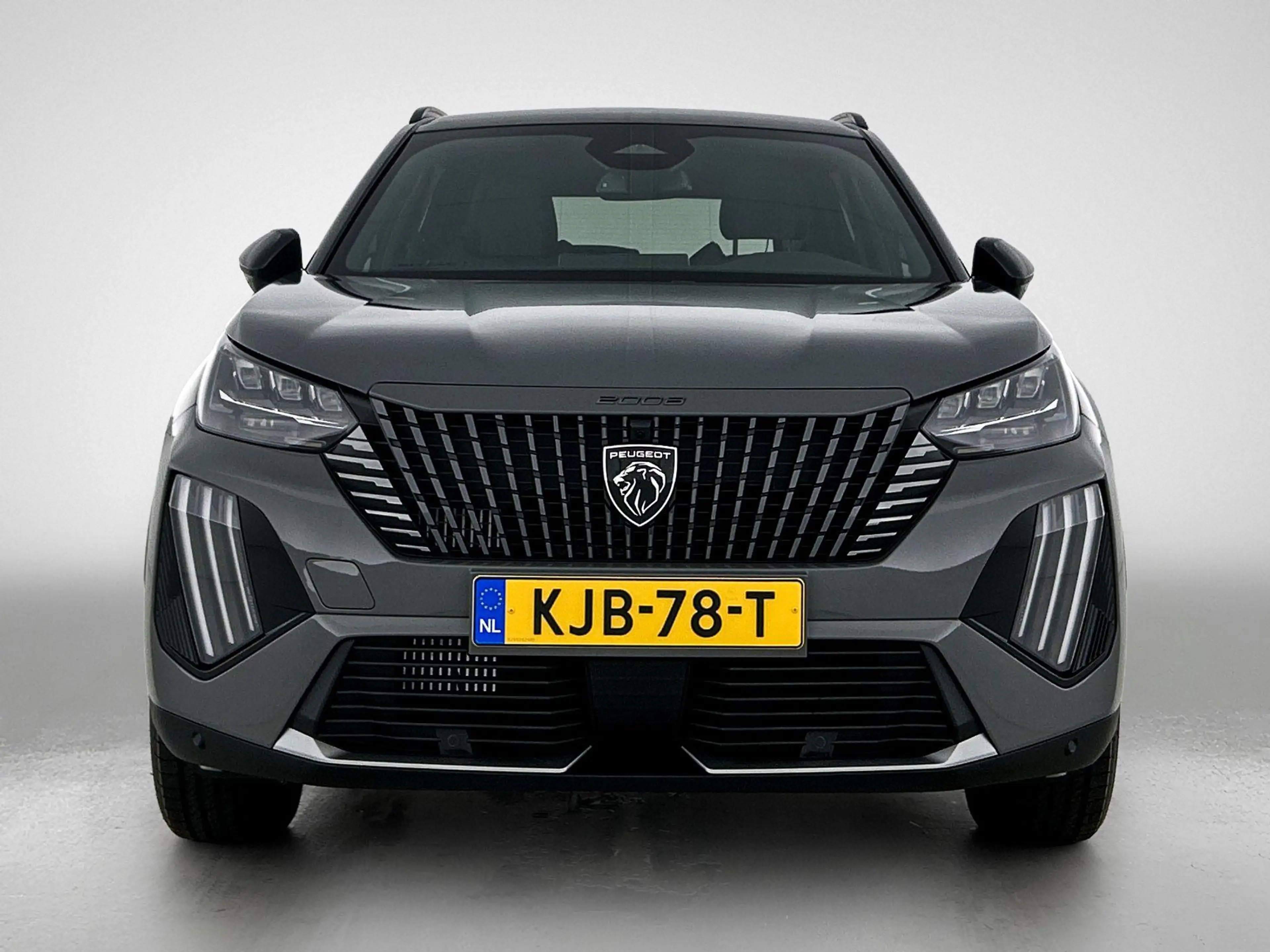 Peugeot 2008 1.2 Hybrid 145 GT — photo 8