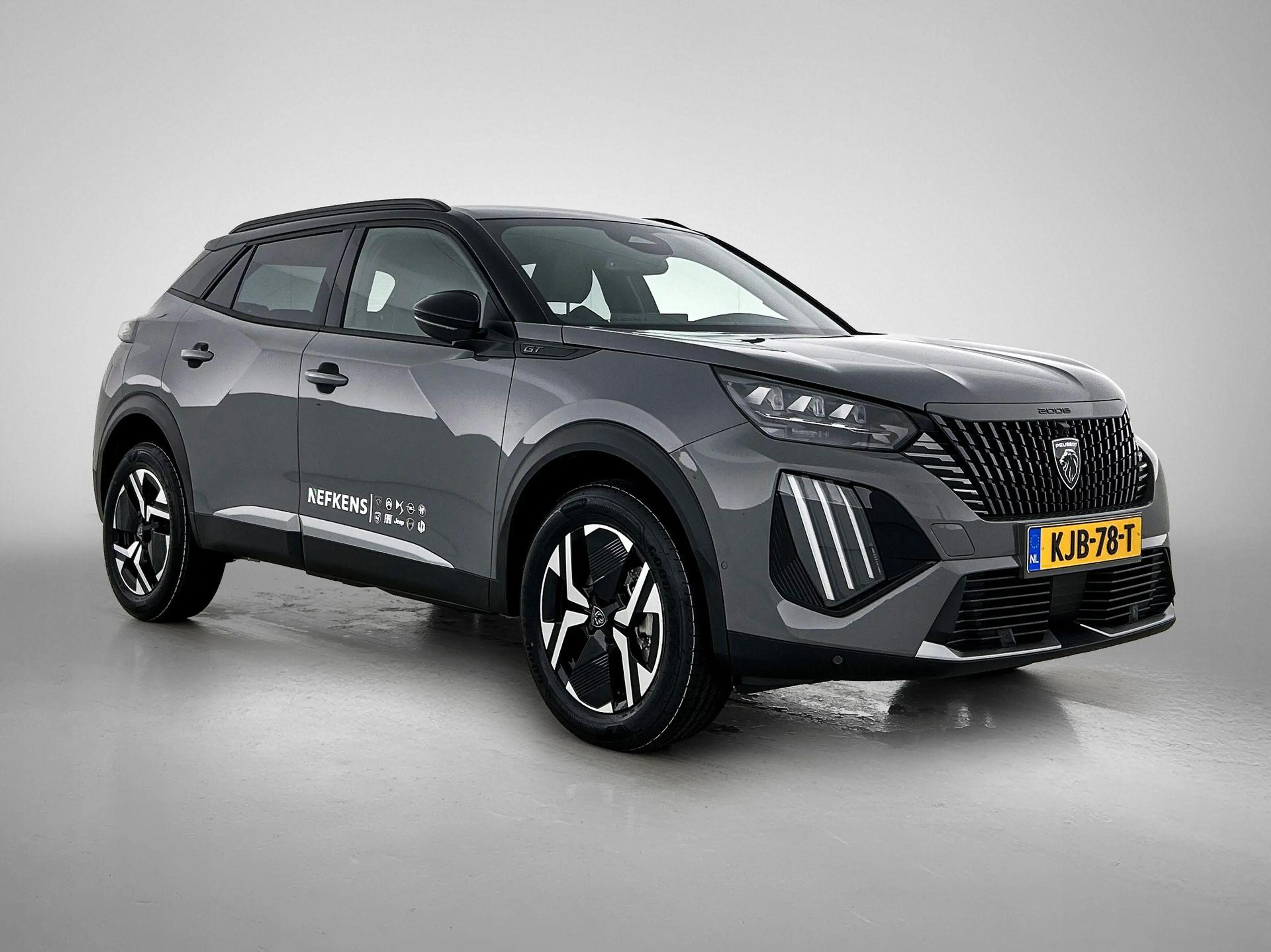 Peugeot 2008 1.2 Hybrid 145 GT — photo 7