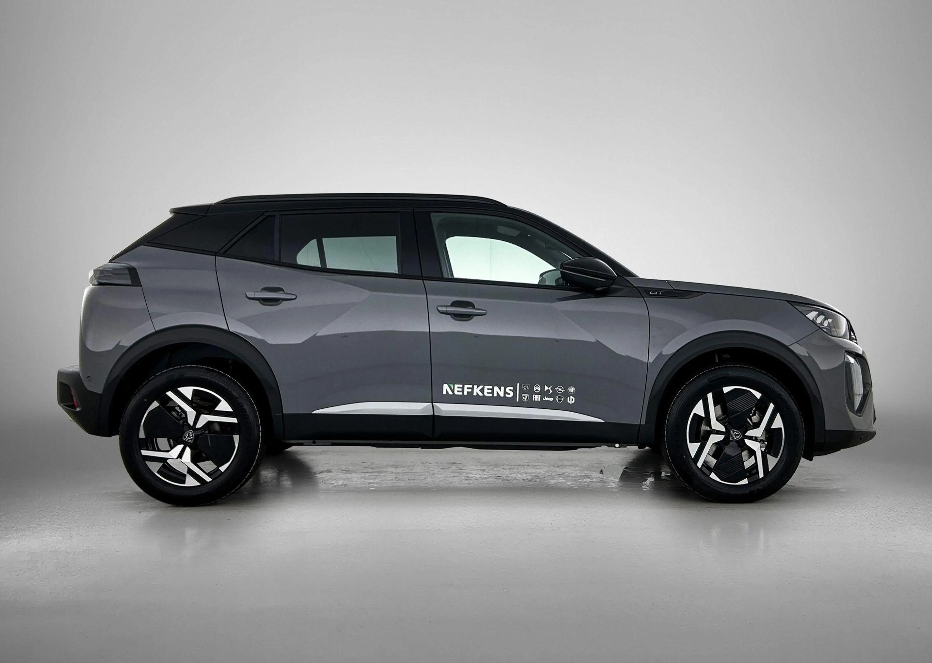 Peugeot 2008 1.2 Hybrid 145 GT — photo 6
