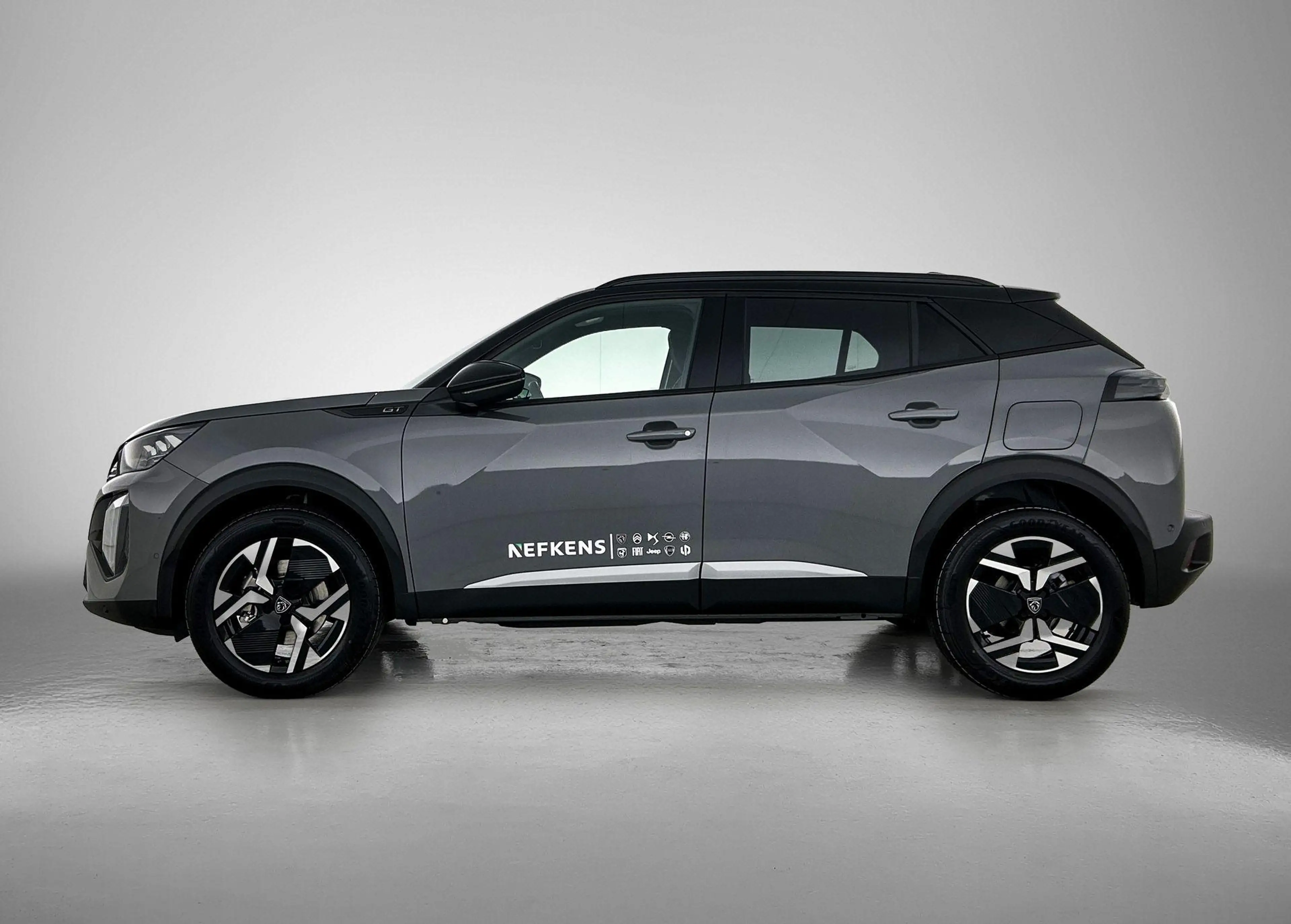 Peugeot 2008 1.2 Hybrid 145 GT — photo 2