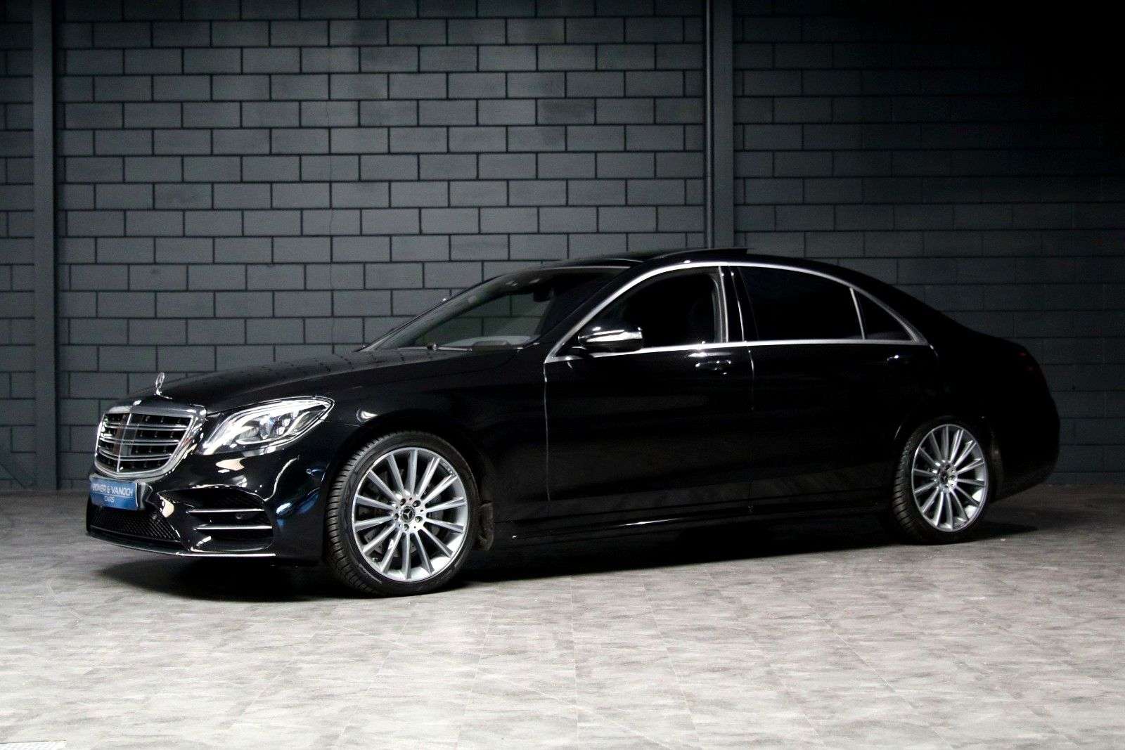 Second hand Mercedes Benz S-Class 