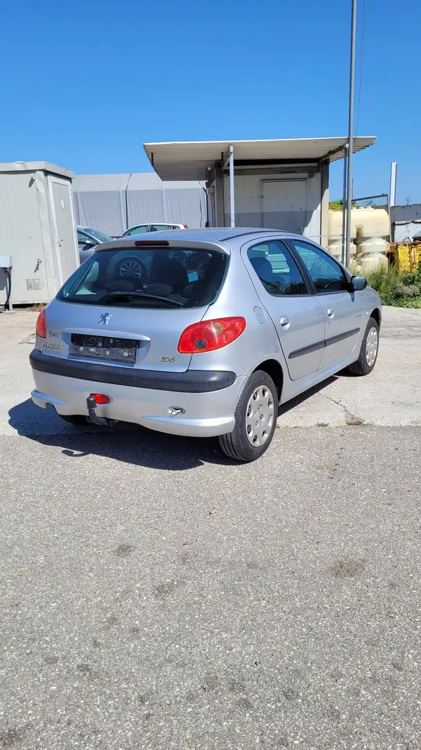 Peugeot 206 Ö3 Edition 1,1 Grau - 2