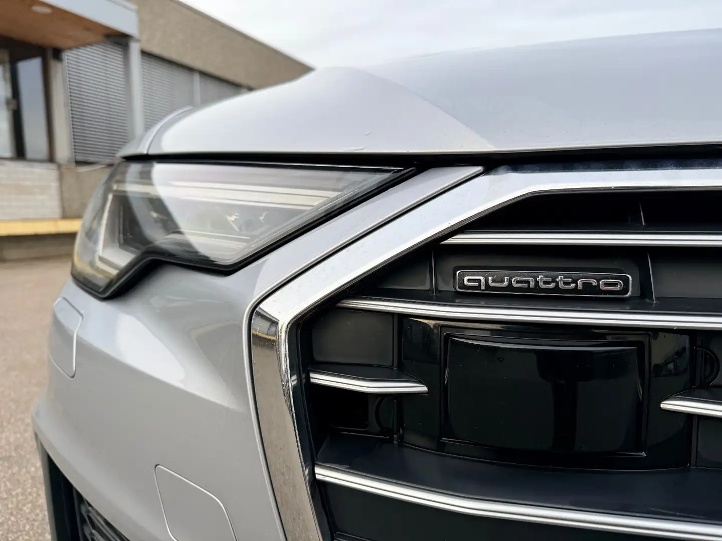 Audi A6 Avant 55 TFSI e quattro S line Sport / Plus Silber - 2