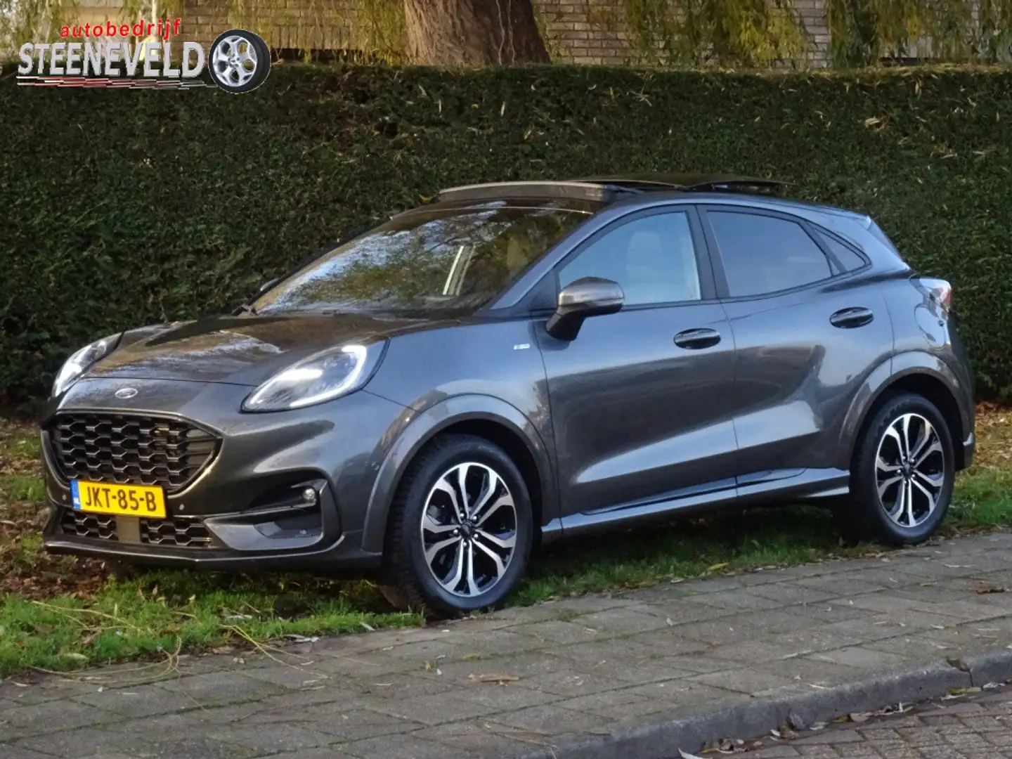 Ford Puma 1.0 125pk Hybrid ST-Line X met Camera en Panoramad Grijs - 1