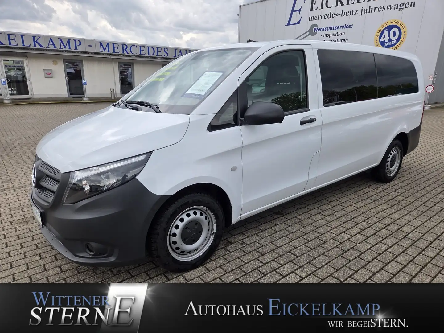 Mercedes-Benz Vito 114 BT 9G Tourer Pro extralang NAVI KLIMA SHZ 8SI Weiß - 1