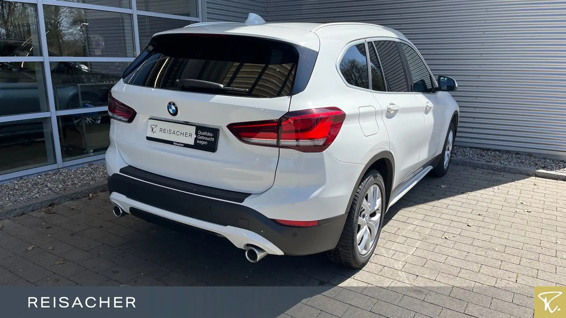 BMW X1 sDrive20dA Sport-Line Navi HUD adLED AHK RüKa Blanco - 2