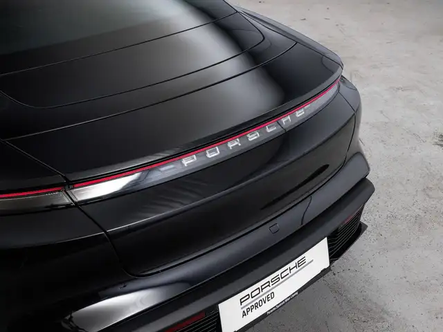 Porsche Taycan Turbo Ansicht 10