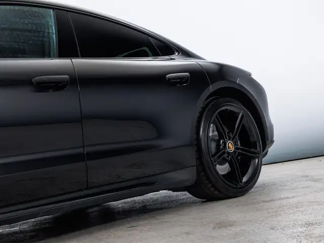 Porsche Taycan Turbo Ansicht 34