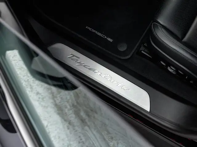 Porsche Taycan Turbo Ansicht 14