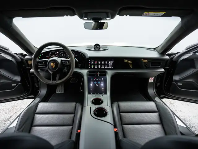 Porsche Taycan Turbo Ansicht 38