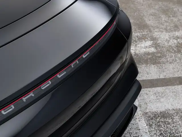 Porsche Taycan Turbo Ansicht 44