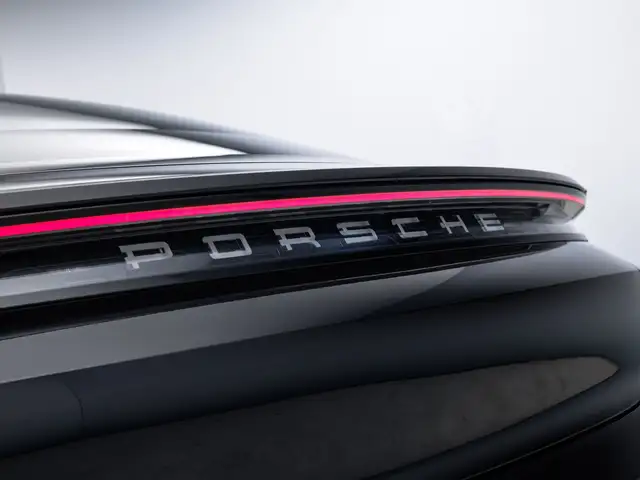 Porsche Taycan Turbo Ansicht 45