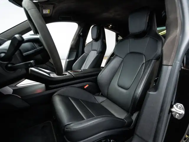 Porsche Taycan Turbo Ansicht 33