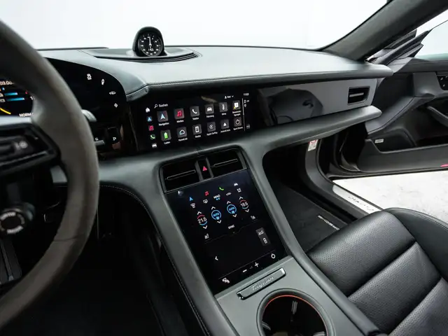 Porsche Taycan Turbo Ansicht 41