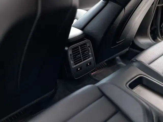 Porsche Taycan Turbo Ansicht 18