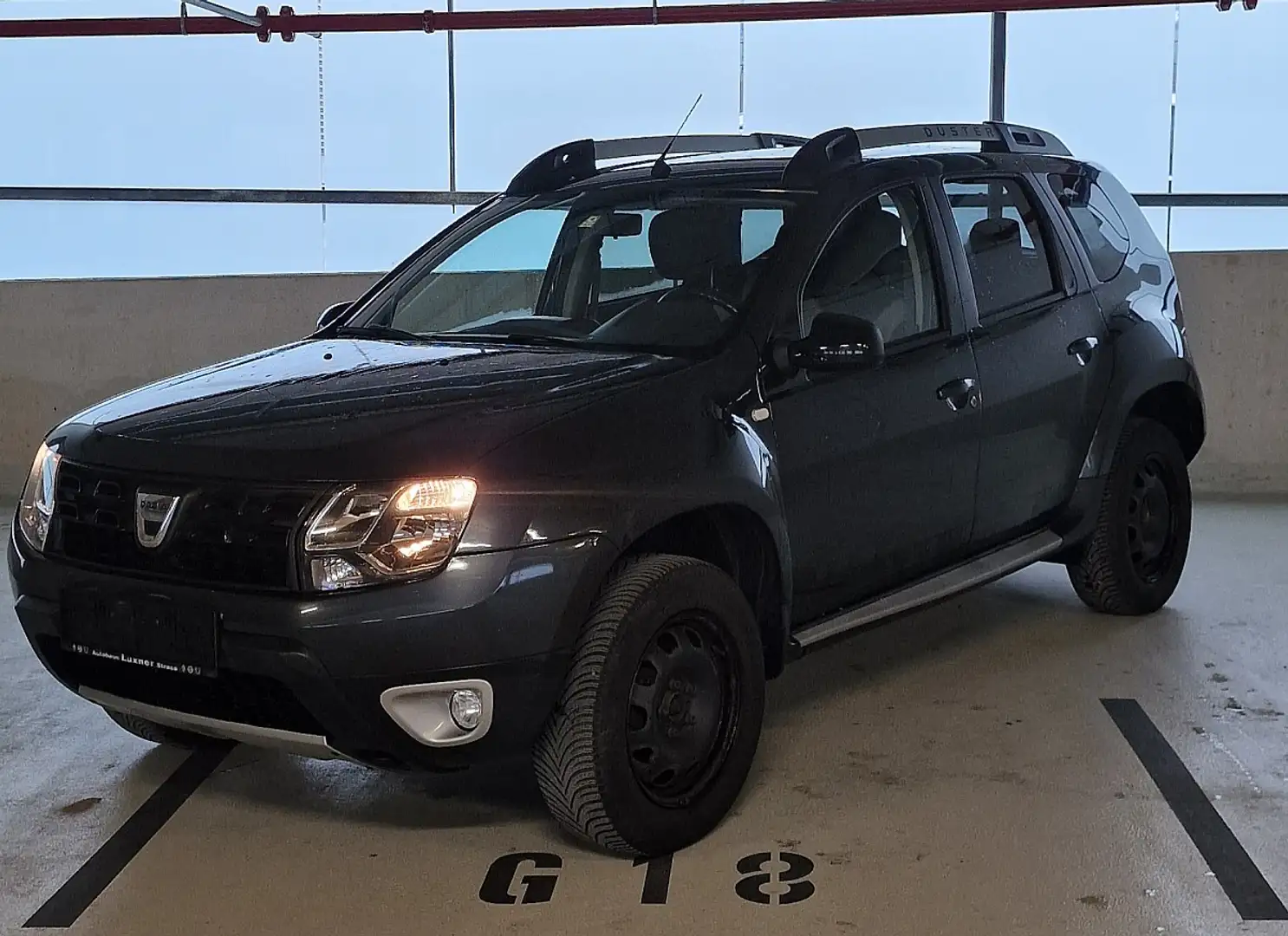 Dacia Duster Blackshadow SCe 115 S&S Schwarz - 2